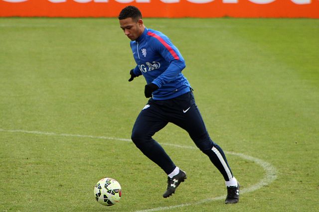 Bruma to replace Depay?