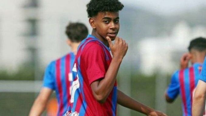 Lamine Barcelona playmaker