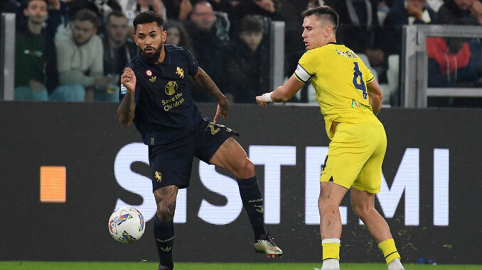 Douglas Luiz Juventus
